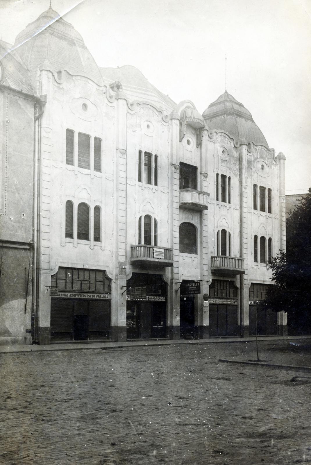 Magyarország, Kecskemét, Kossuth tér, szemben az 5-ös számú ház., 1916, Miklósy Judit, Fortepan #230500