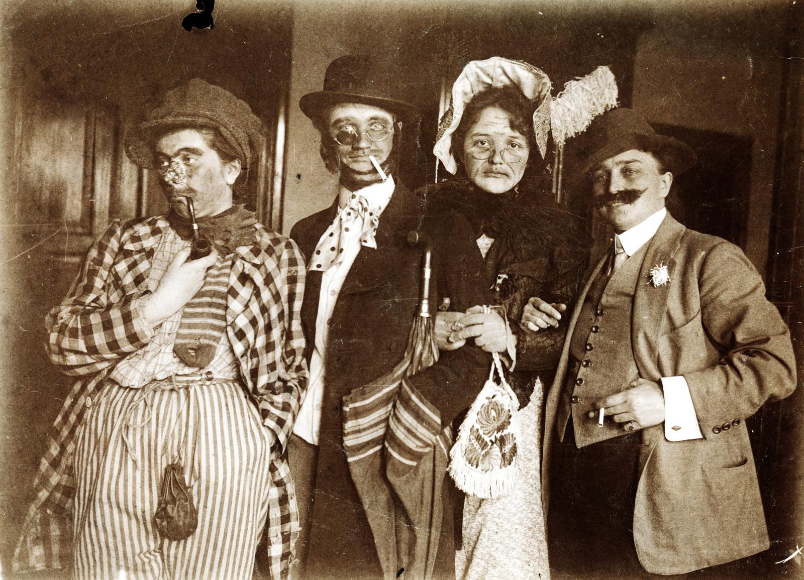 1911, Miklósy Judit, Best of, sunshades, tableau, hat, glasses, jesting, striped dress, pipe, costume, teddy boy, embroidery, Fortepan #230511