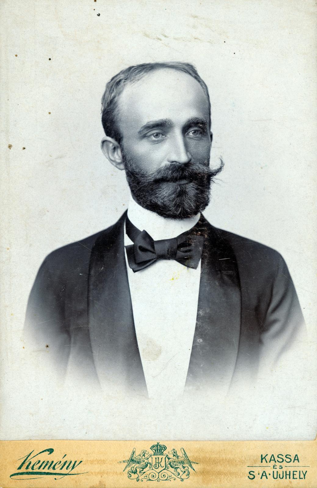 1900, Miklósy Judit, szakáll, bajusz, portré, férfi, fényképész, csokornyakkendő, Fortepan #230512