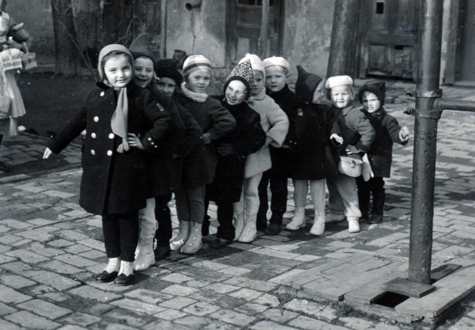 1939, Miklósy Judit, kids, fun, Fortepan #230543