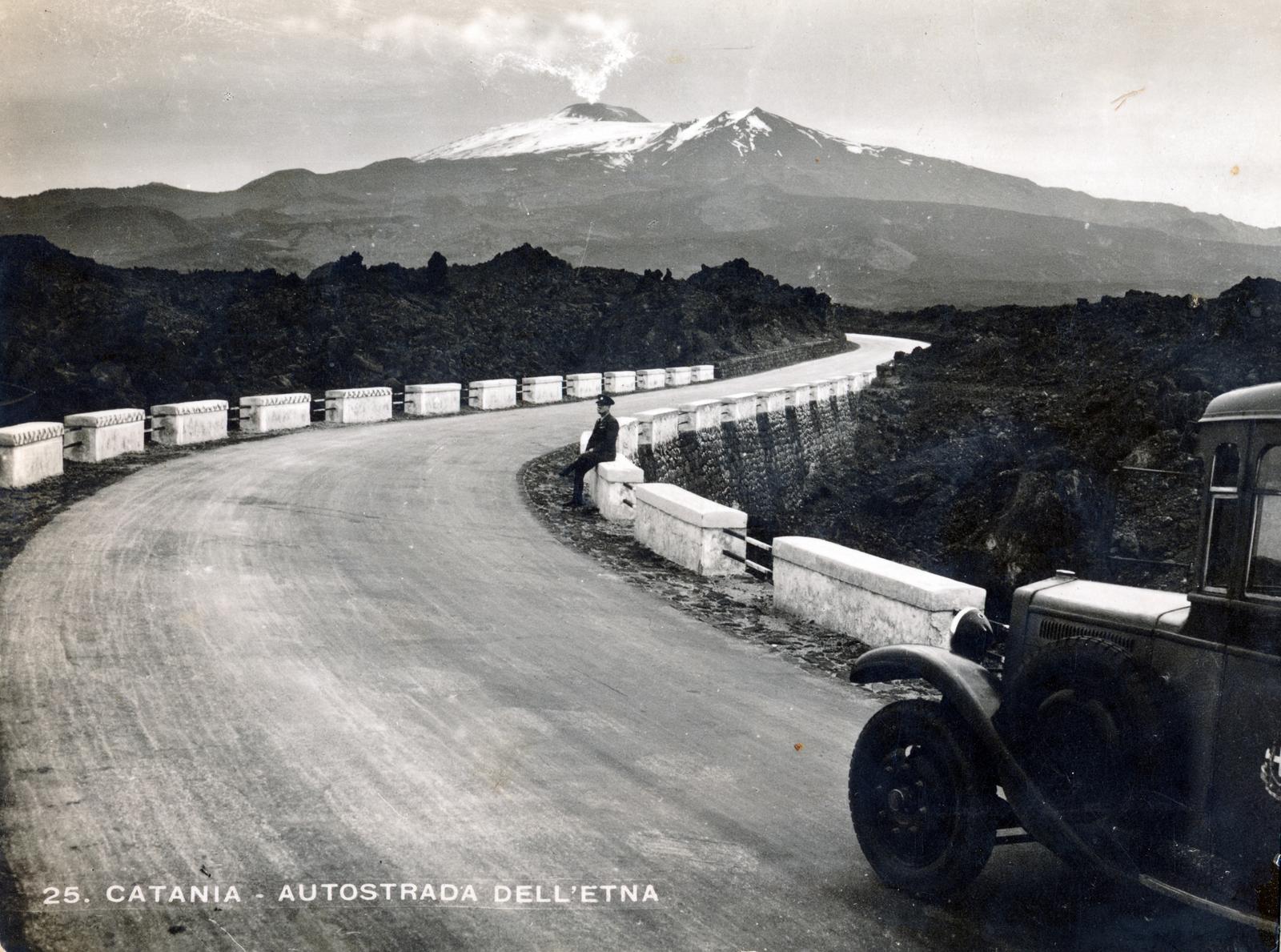 Olaszország, Nicolosi, Autostrada dell'Etna, a mai SP 92 országút., 1933, Bognár András, Fortepan #230561