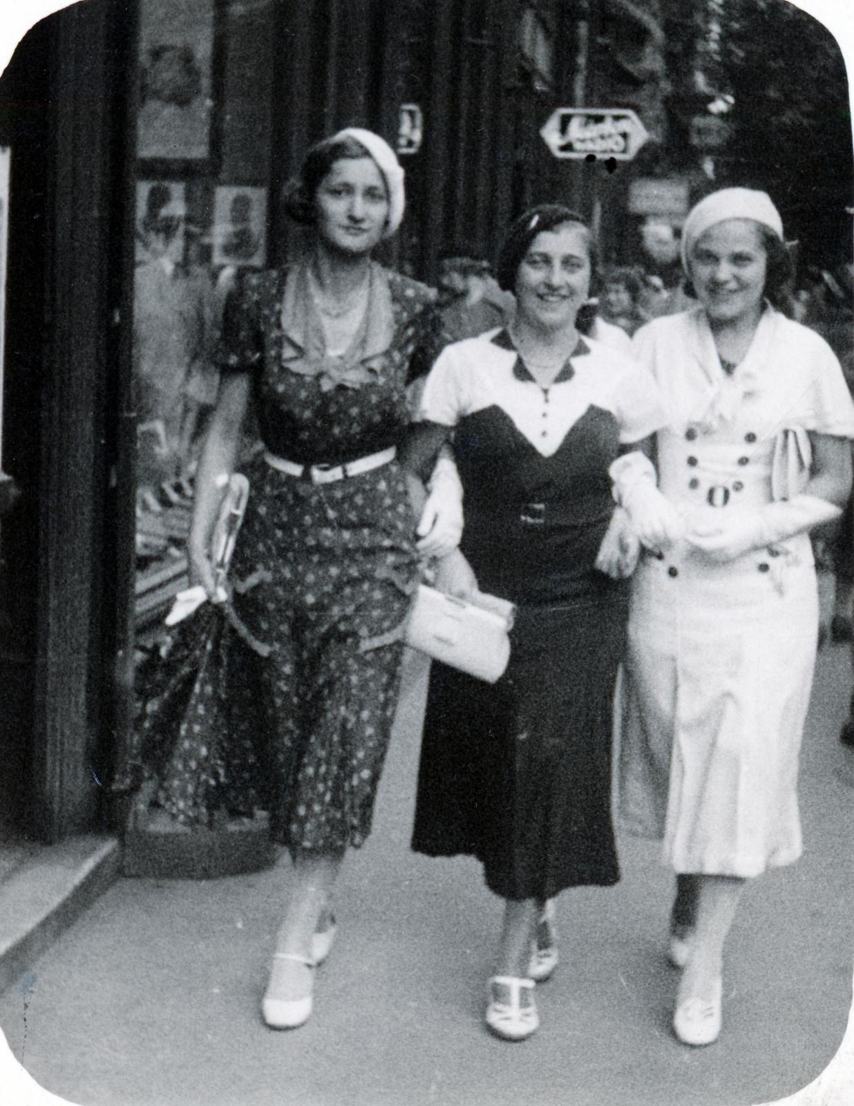 1933, Gara Andor, three people, hat, women, walk, fashion, white gloves, white dress, Fortepan #230864