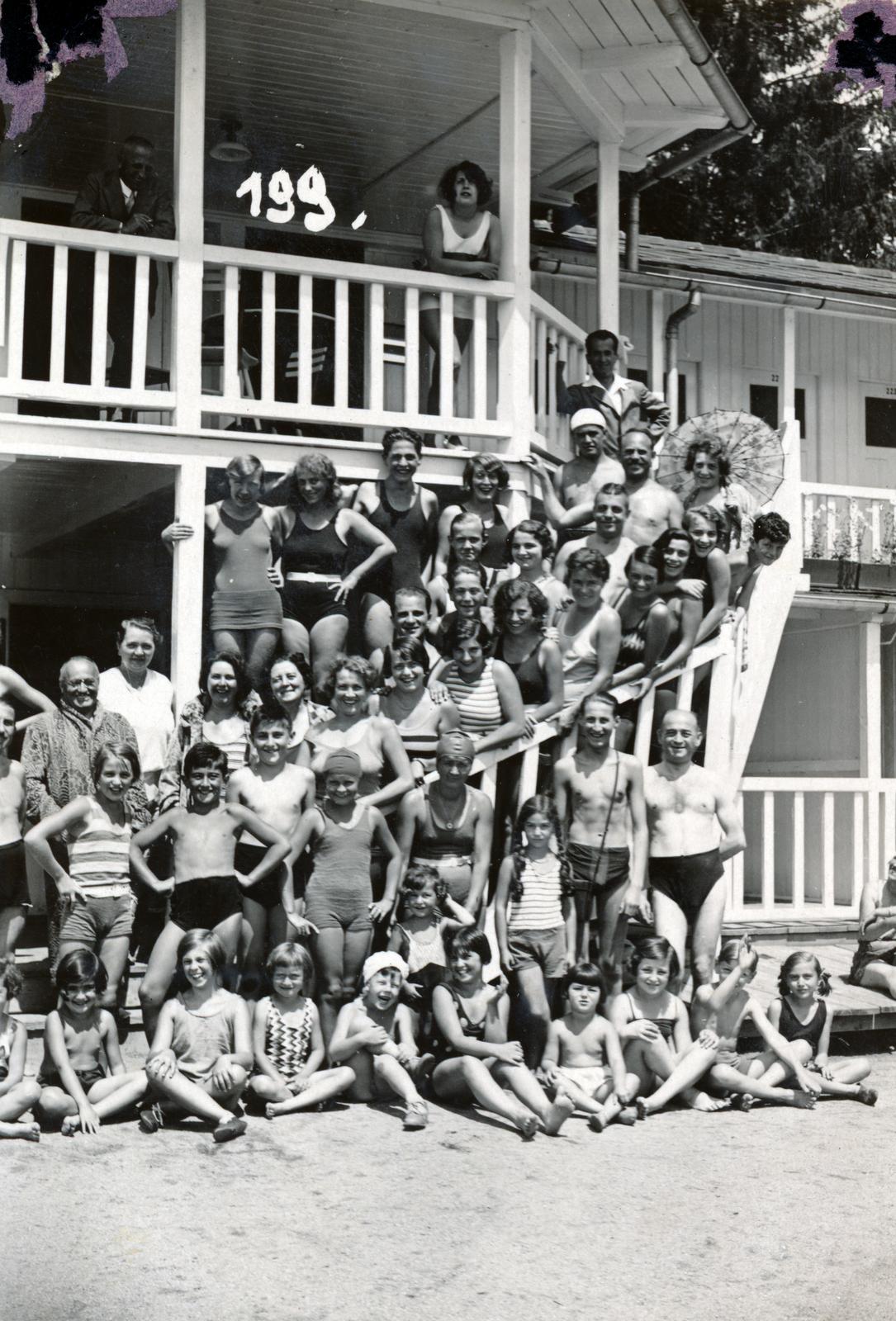 1932, Cserey Zoltán, tableau, sitting on the ground, stairs, Fortepan #230888