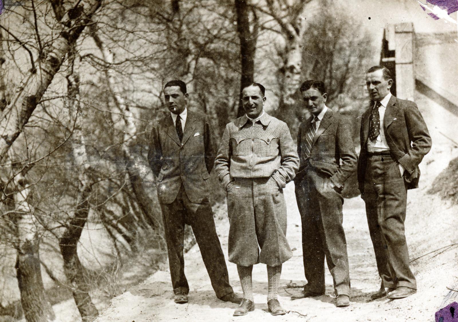 1930, Cserey Zoltán, hands in pockets, suit, breech, Fortepan #230897
