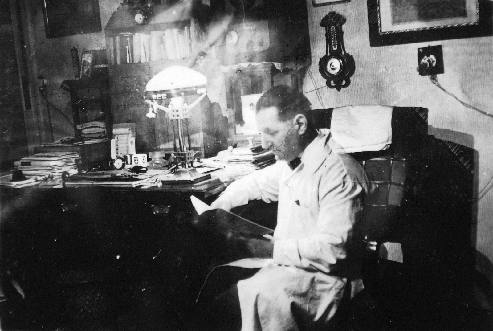 1926, Fortepan, portrait, light, desk, reading, interior, man, Fortepan #23090