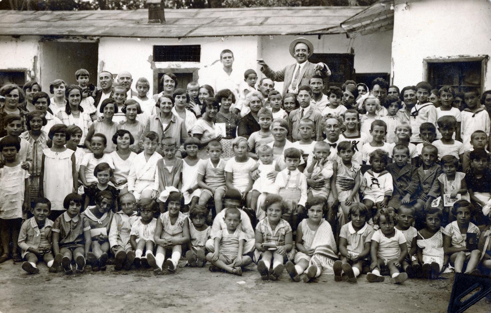 1929, Cserey Zoltán, Best of, man, kids, tableau, Fortepan #231084
