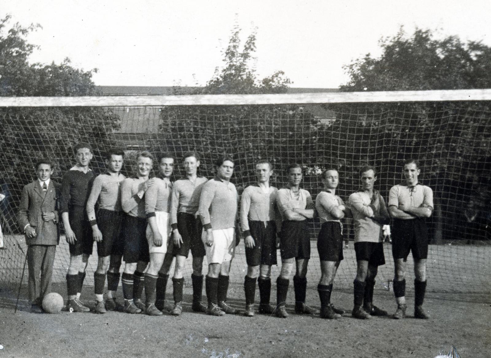 1927, Cserey Zoltán, soccer team, Fortepan #231088