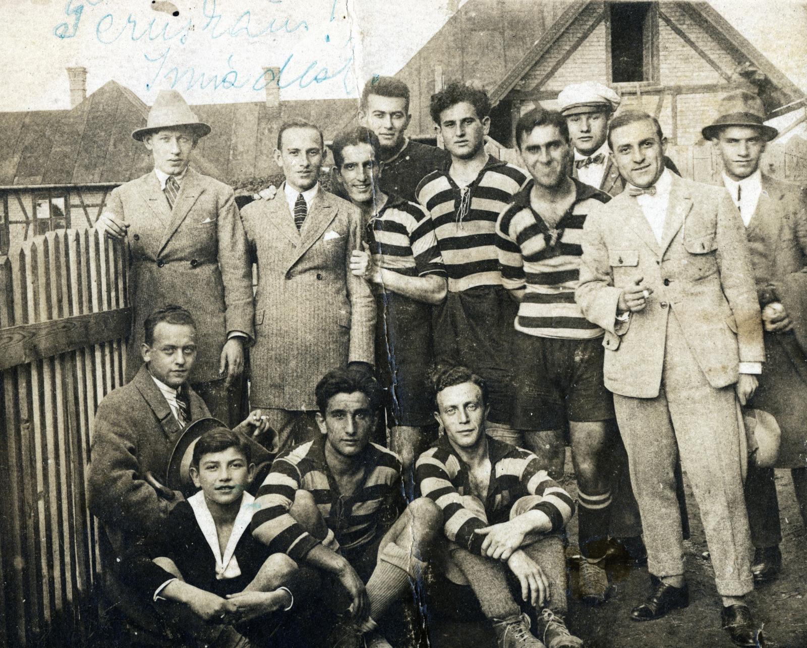 1922, Cserey Zoltán, men, soccer team, tableau, striped dress, sport jersey, Fortepan #231092
