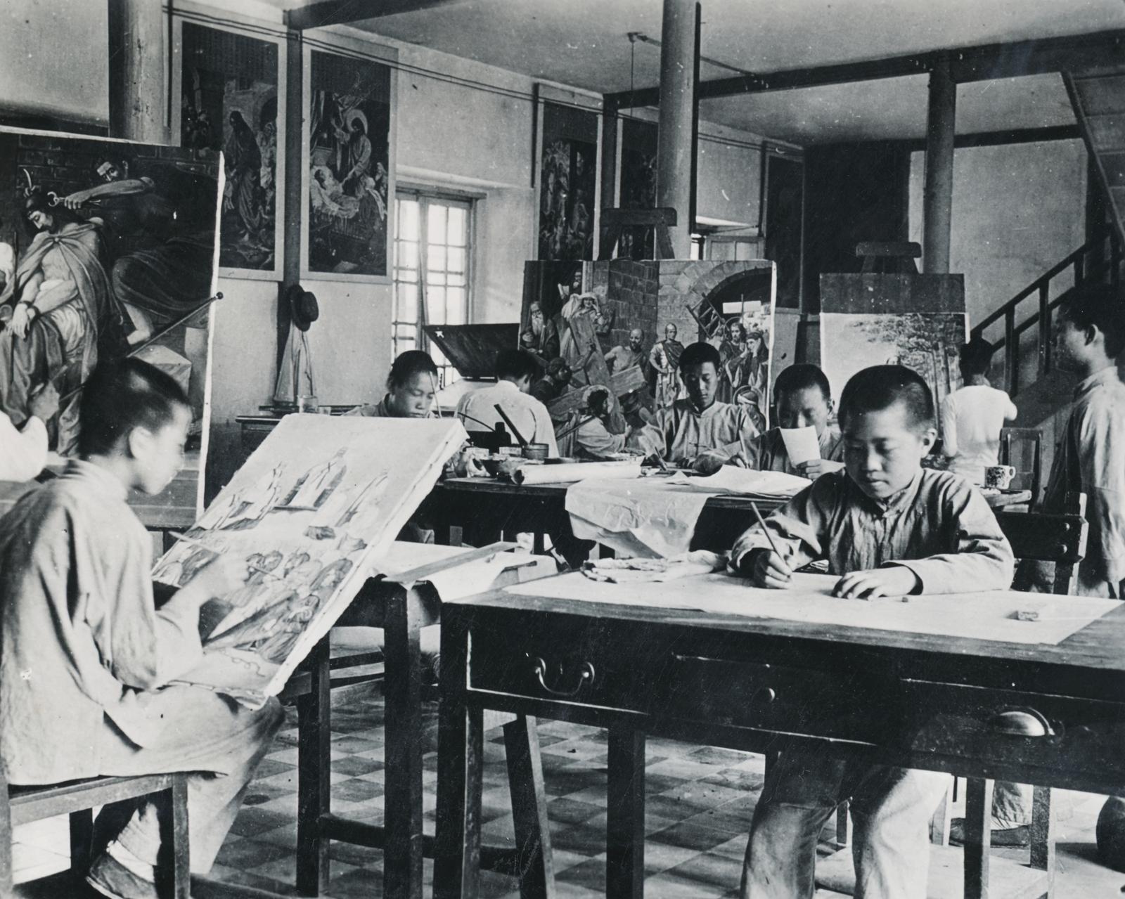China, Shanghai, Xuhui kerület, Puhuitang Road 55. A 19. század közepén, Joseph Gonnet francia jezsuita pap által alapított Tushanwan Árvaház., 1935, Drinóczi Zoltán, Fortepan #231185