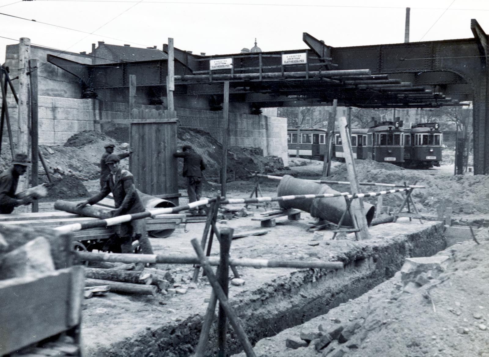 Hungary, Budapest IX., Boráros tér, a Petőfi (Horthy Miklós) híd felhajtójának építkezése., 1935, Bor Dezső, bridge building, Budapest, tram, Fortepan #231311