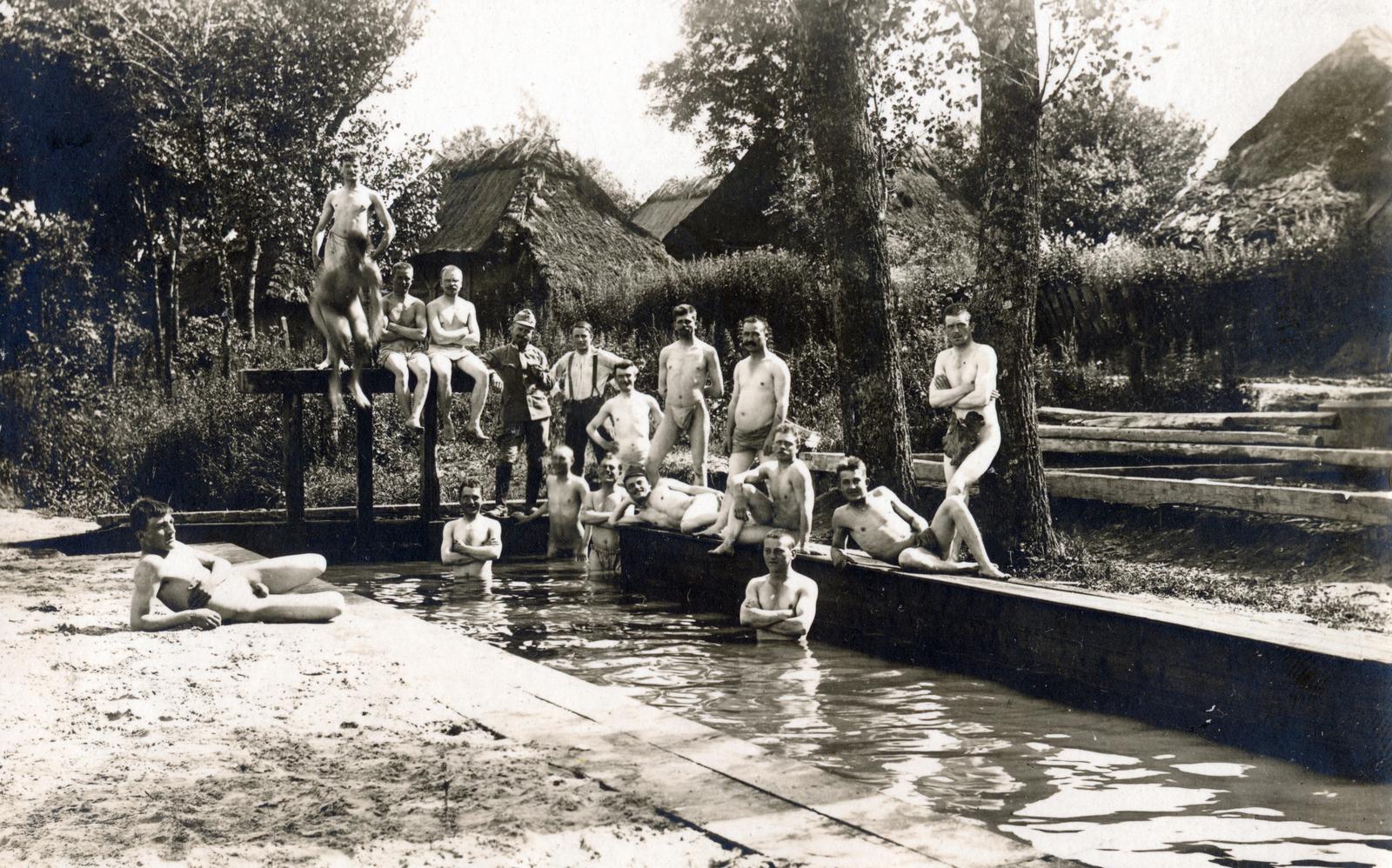1916, Bor Dezső, Best of, men, pool, bathing, Fortepan #231476