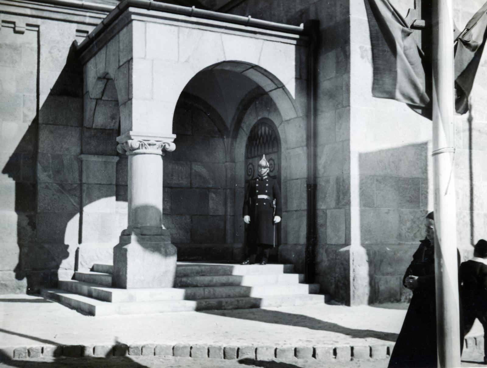 Hungary, Budapest IX., Haller utca Páli Szent Vince-templom., 1942, Bor Dezső, Budapest, Fortepan #231668