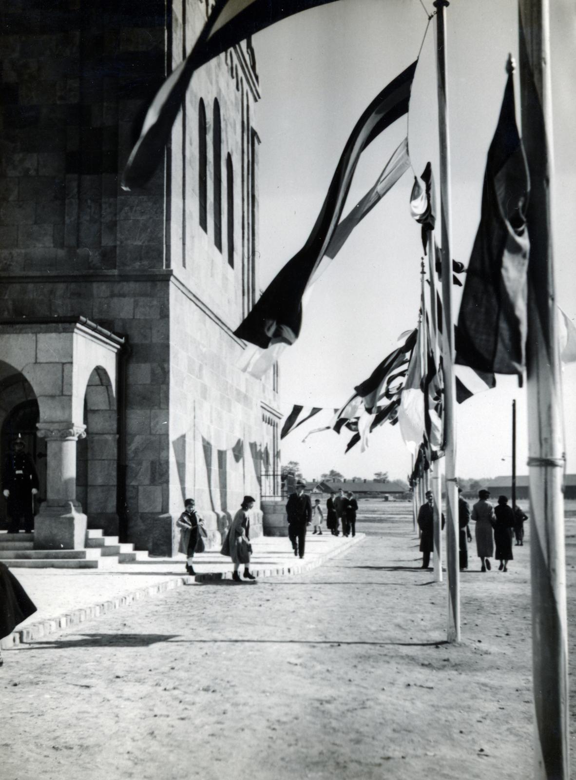 Hungary, Budapest IX., Haller utca Páli Szent Vince-templom., 1942, Bor Dezső, Budapest, Fortepan #231669