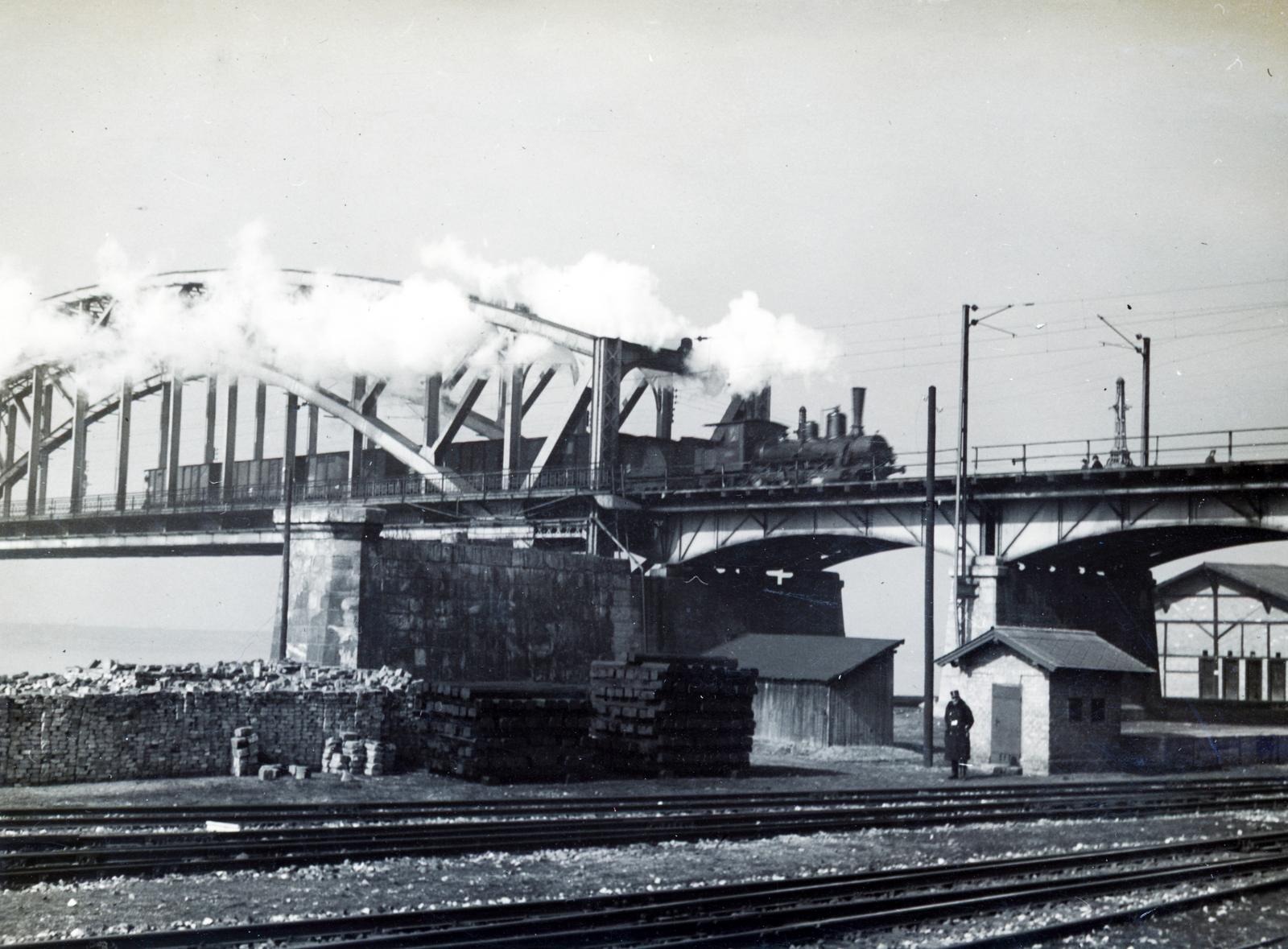 Magyarország, Budapest IX., Összekötő vasúti híd, pesti hídfő., 1936, Bor Dezső, Budapest, vasúti híd, Fortepan #231710