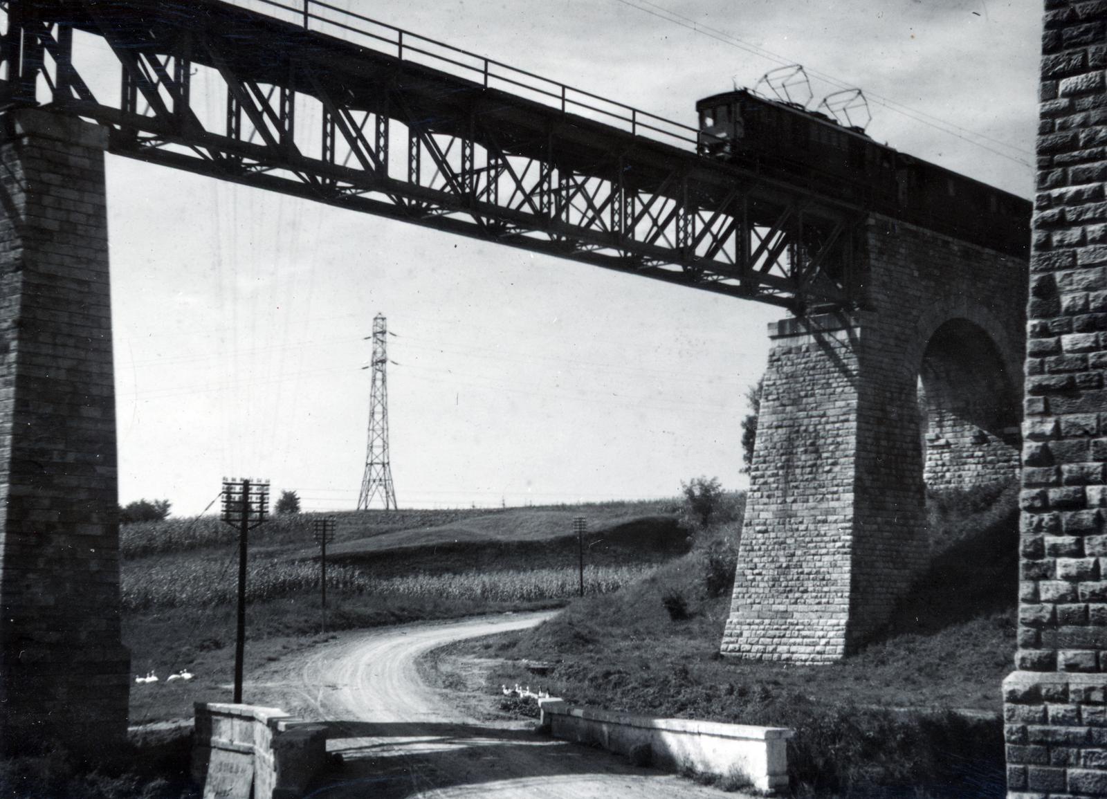 Hungary, Biatorbágy, vasúti viadukt., 1936, Bor Dezső, Fortepan #231758