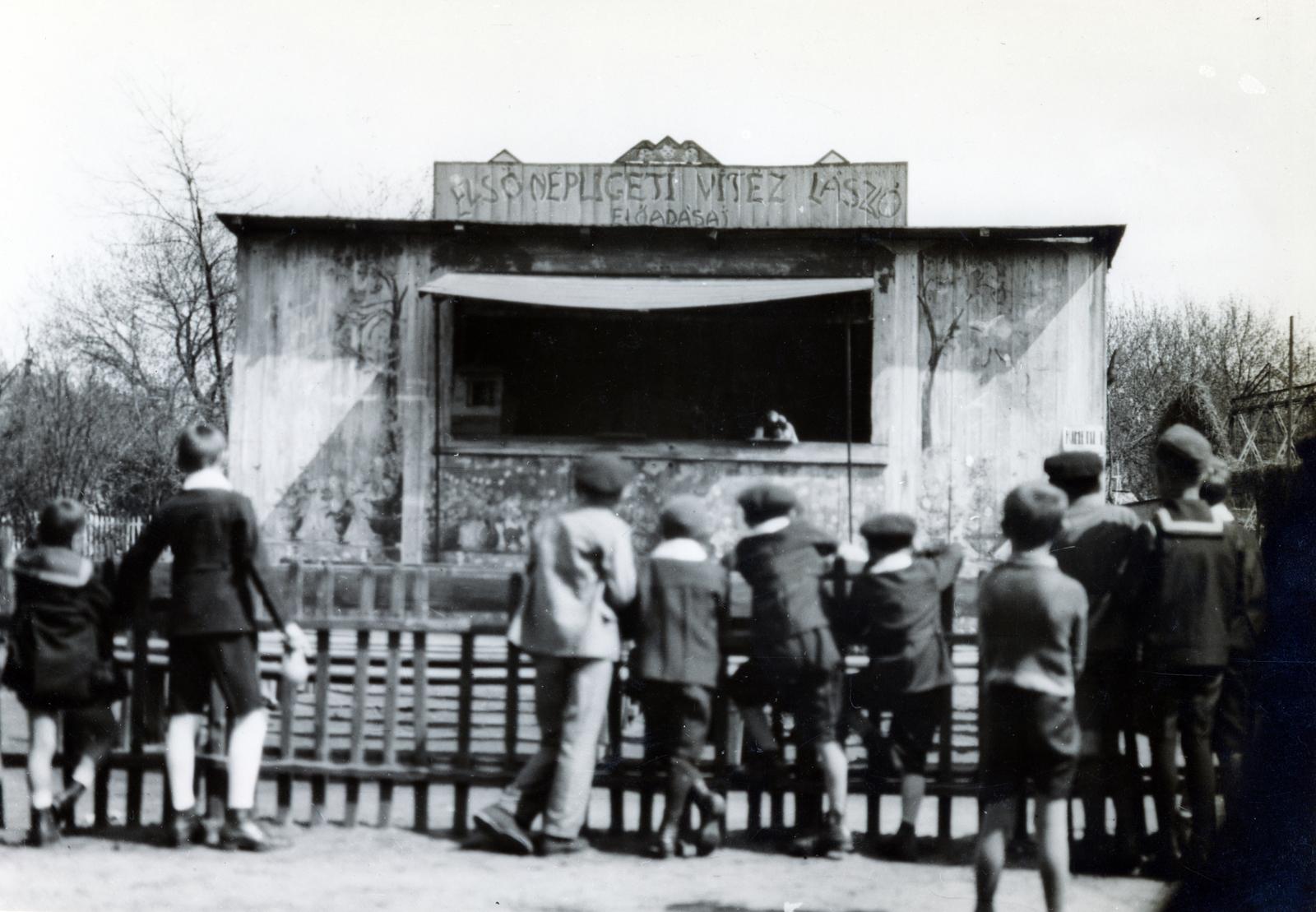 1928, Bor Dezső, kids, back, fun-fair, puppet-show, Fortepan #231914