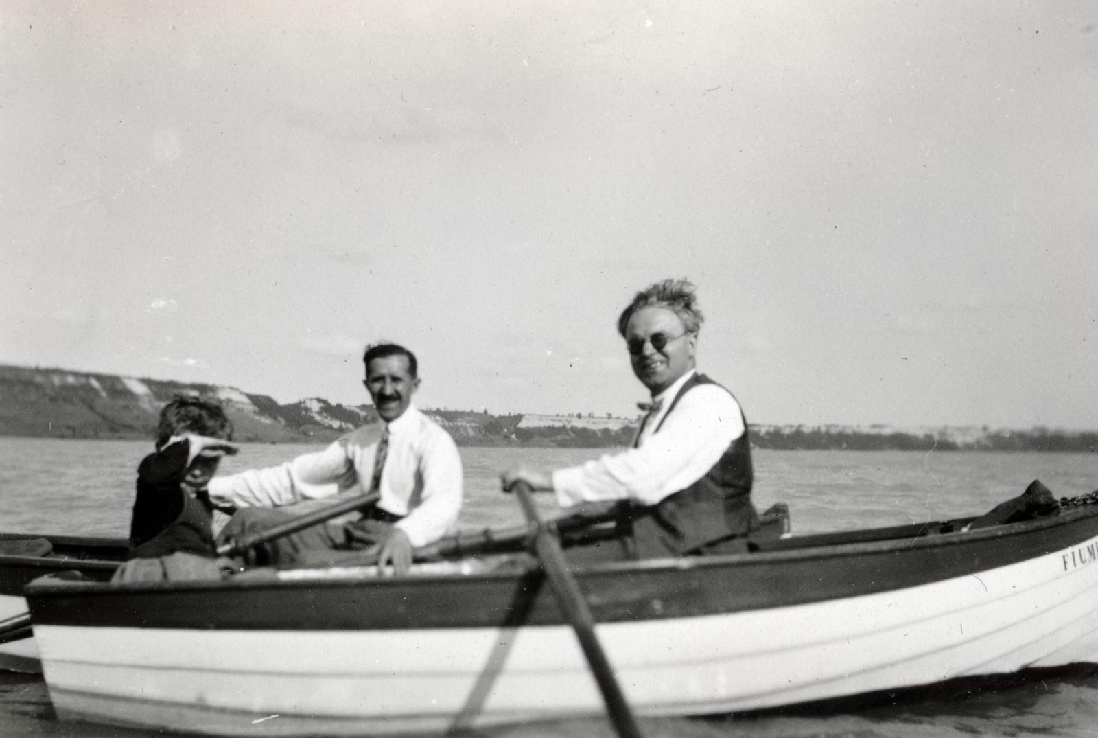 Hungary, Balatonkenese, 1934, Bor Dezső, boating, Fortepan #231988