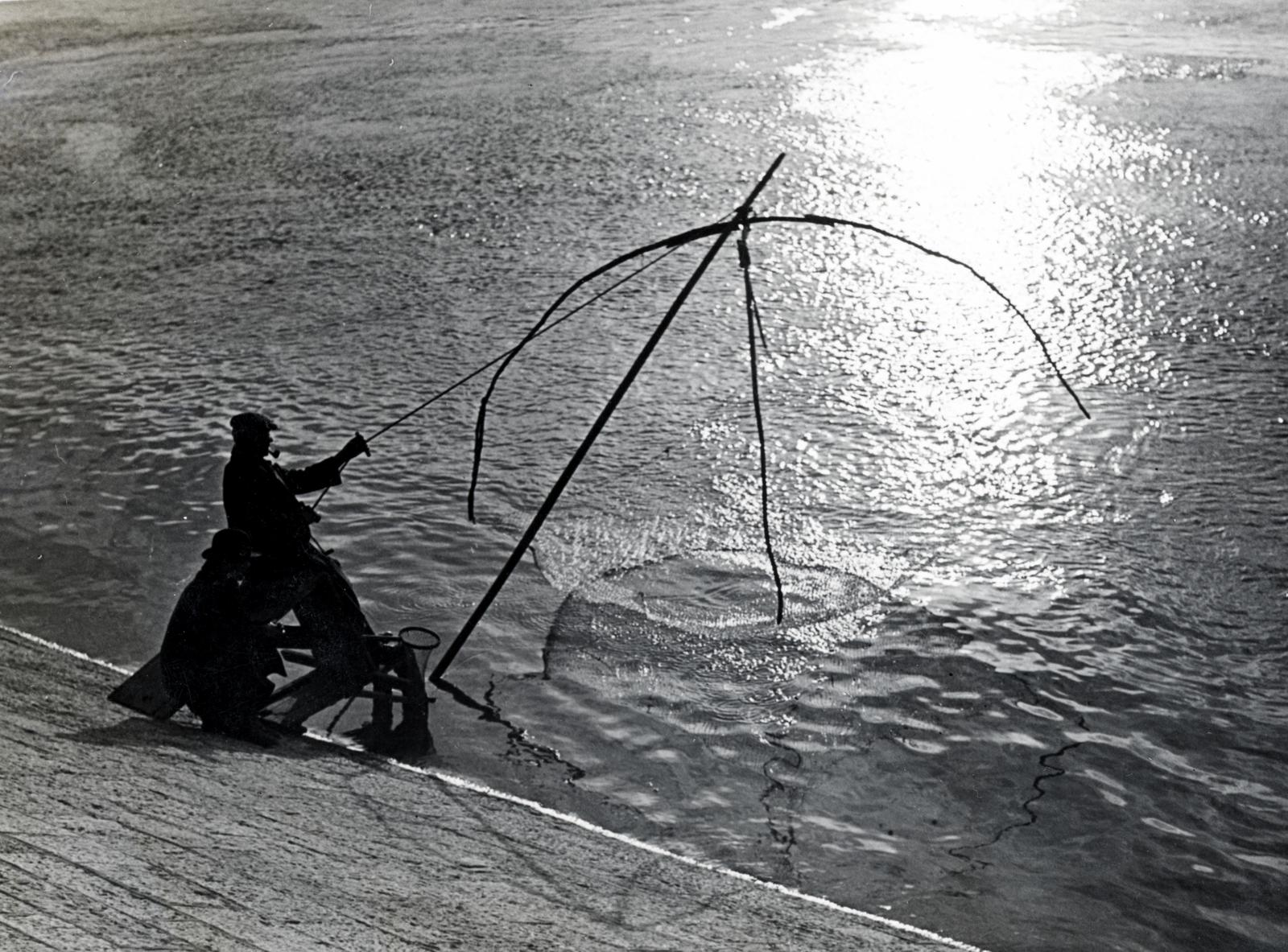 1935, Bor Dezső, Best of, shore, fishing, fishing net, light, extinct crafts, Fortepan #232086