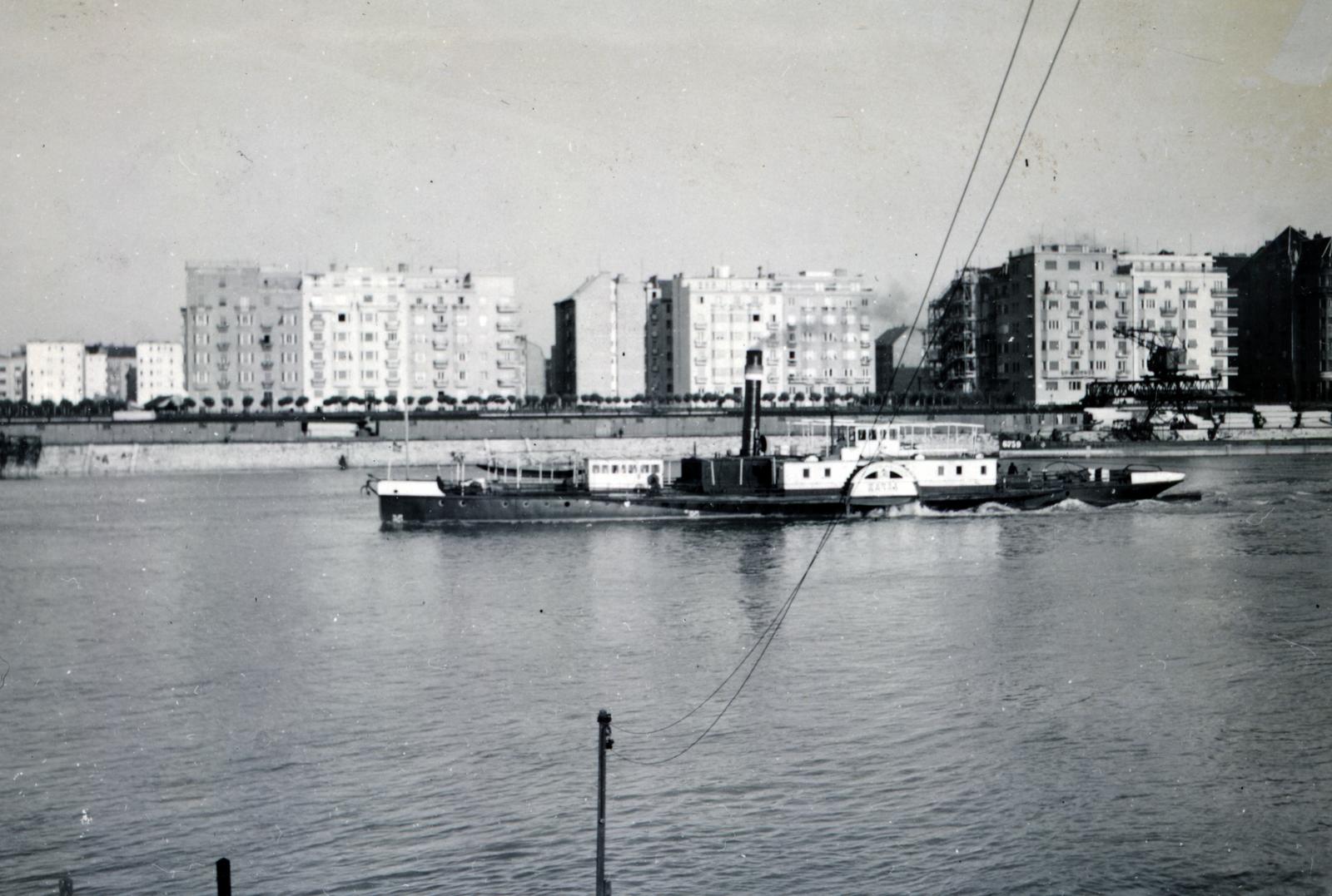 Hungary, Margit Islands, Budapest, a Duna túlpartján, balra a Szent István (Lipótvárosi) park, jobbra a Balzac utca sarkán álló ház látható., 1935, Bor Dezső, steamboat, Fortepan #232217