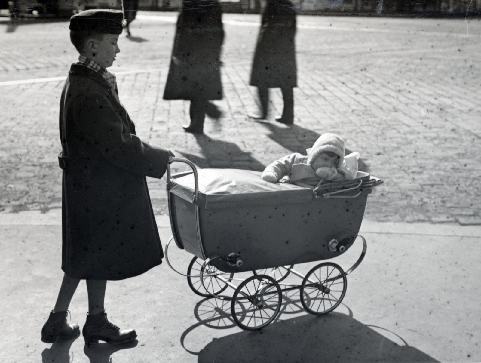1935, Bor Dezső, baby carriage, Fortepan #232239