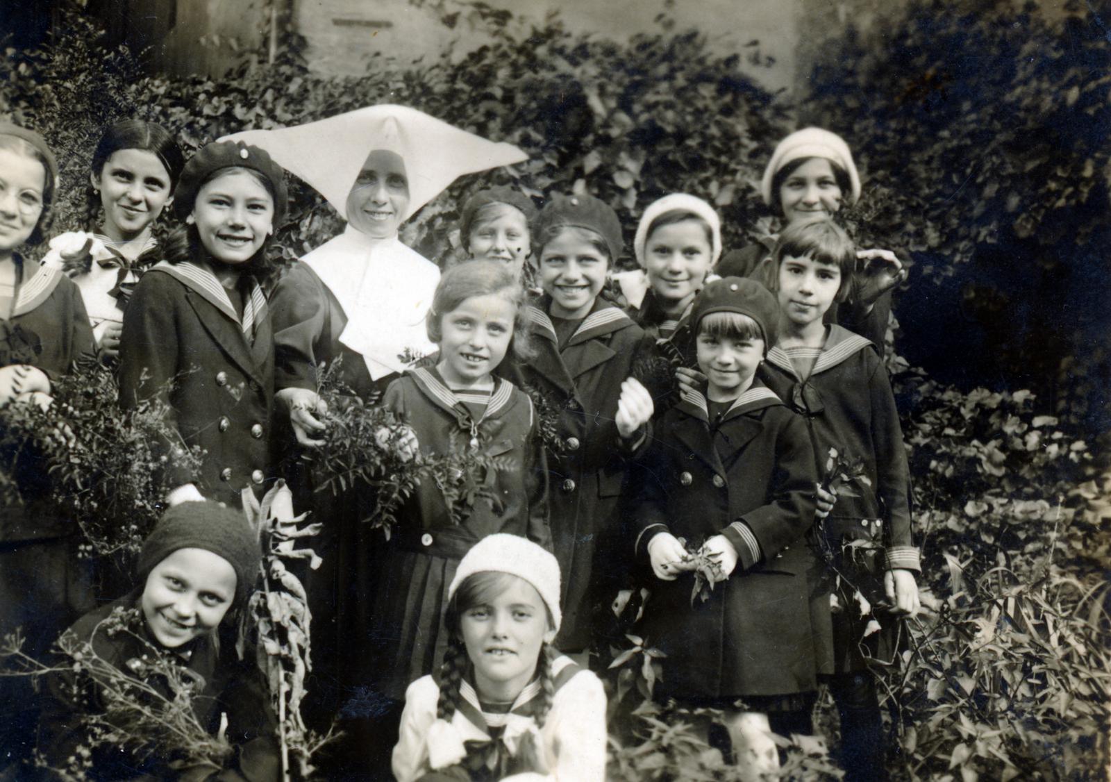 1933, Liszkay Cecília, girls, sailor blouse, nun, Fortepan #232295