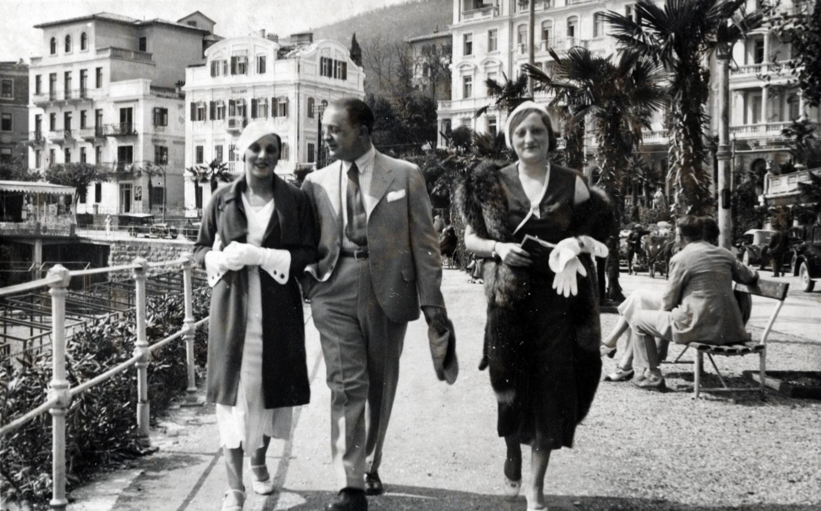 Croatia,Adriatic Sea, Opatija, ulica Maršala Tita („Corso Vittorio Emmanuele III”), jobbra a Hotel Palace Bellevue., 1934, Virány László, Fortepan #232489