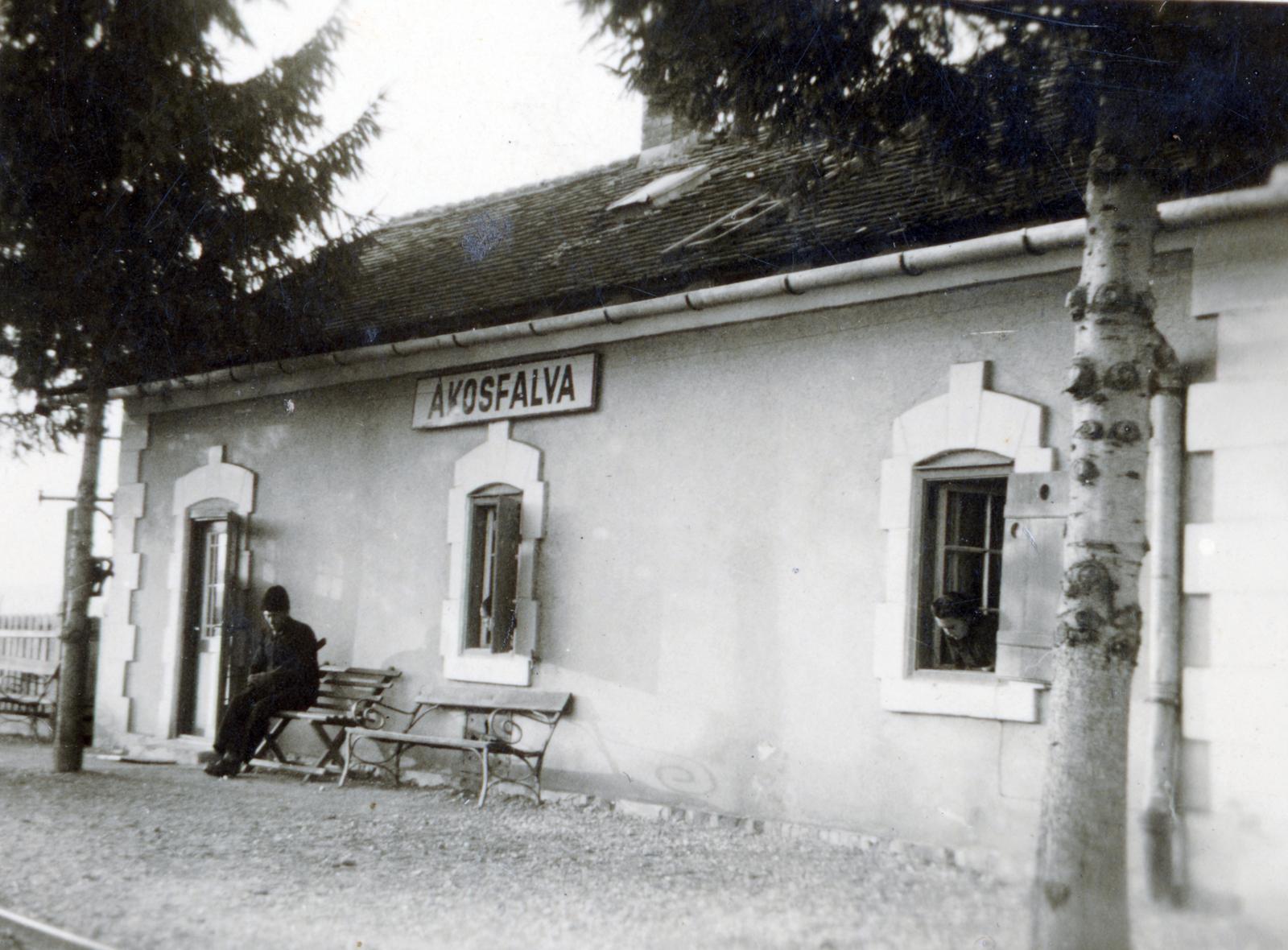 Románia,Erdély, Ákosfalva, vasútállomás., 1940, Baksa, helységnévtábla, Fortepan #232630