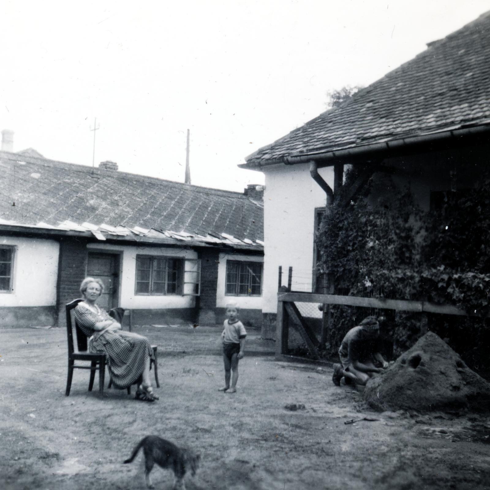 1956, Aczél Frigyes, sand castle, Fortepan #232737