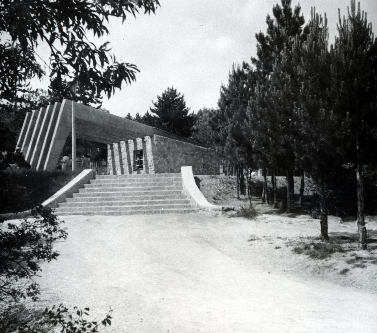 Hungary, Pécs, Ángyán János utca, az állatkert bejárata., 1961, Aczél Frigyes, Fortepan #232758