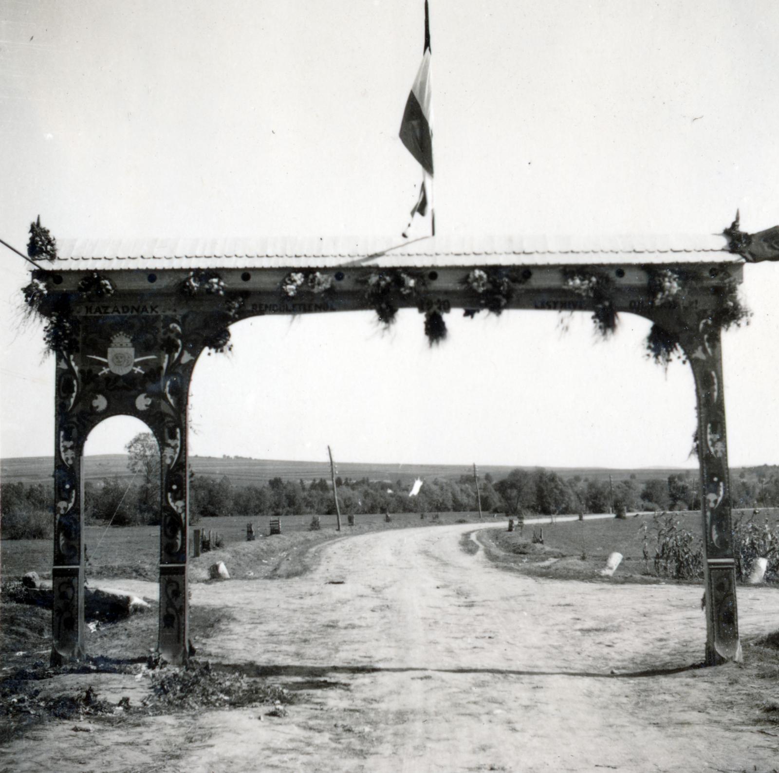 1940, Tordai György, triumphal arc, Fortepan #232821