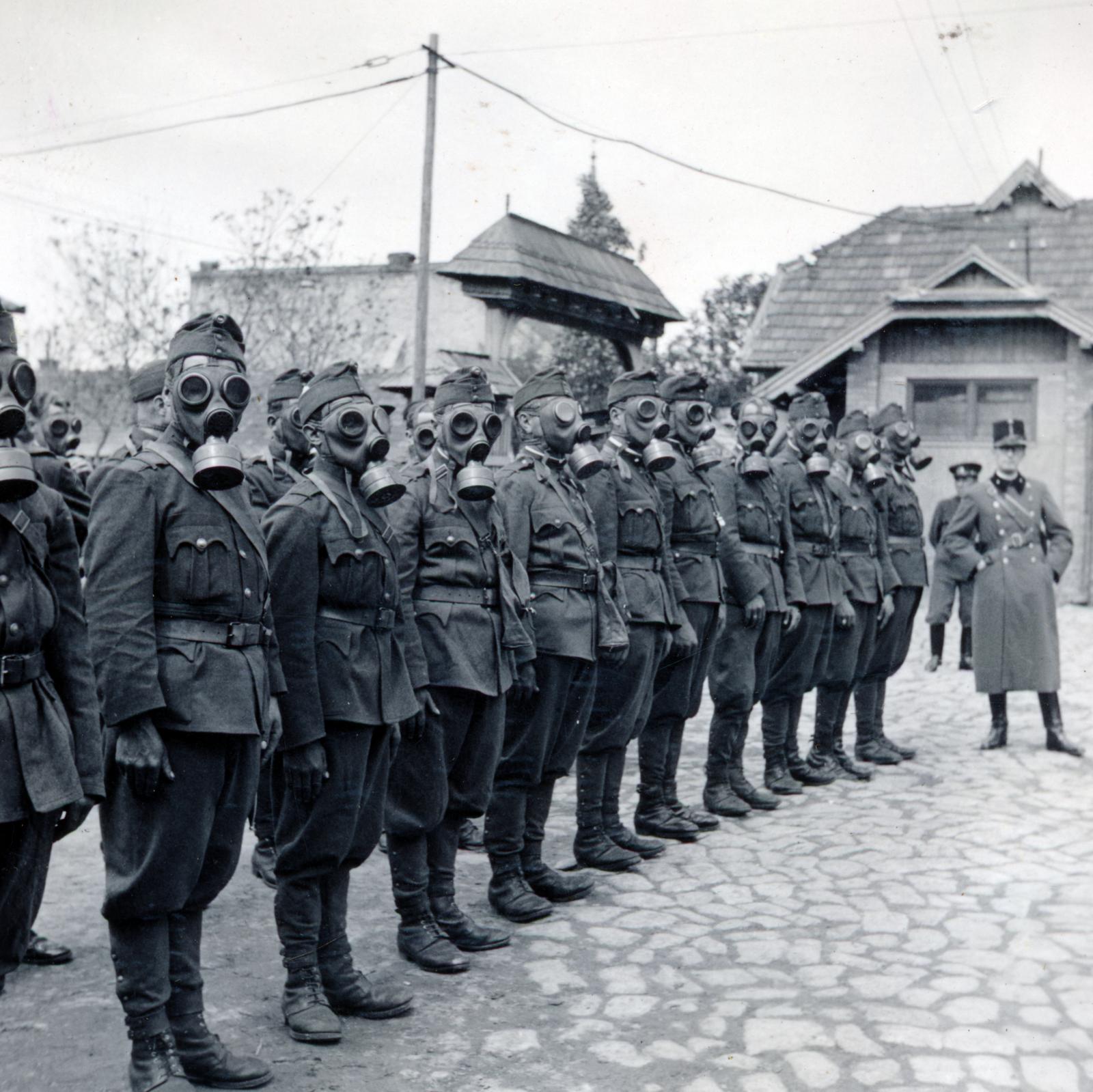 1940, Tordai György, gázálarc, Fortepan #232934