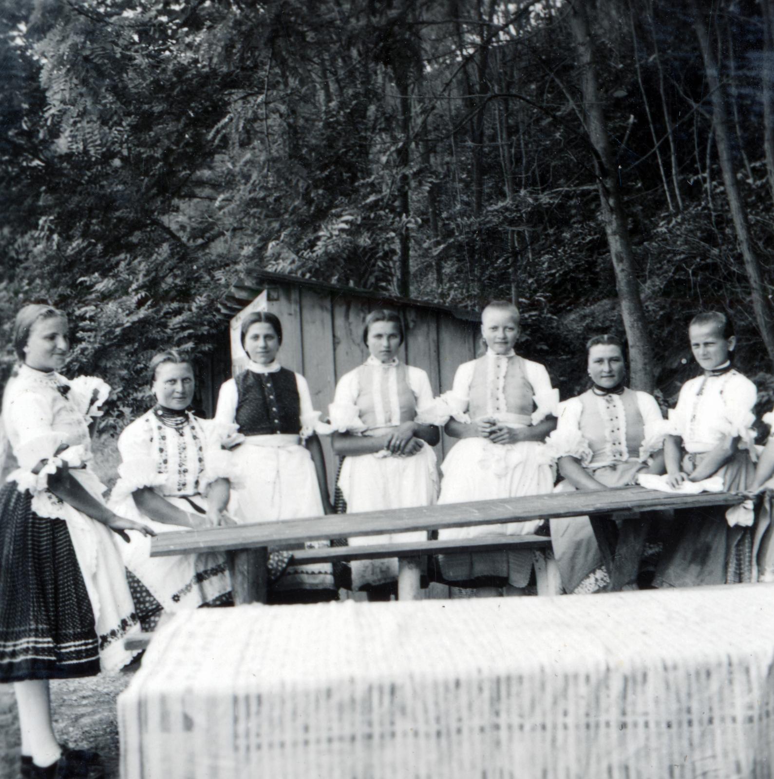 1940, Tordai György, lányok, népviselet, Fortepan #232955