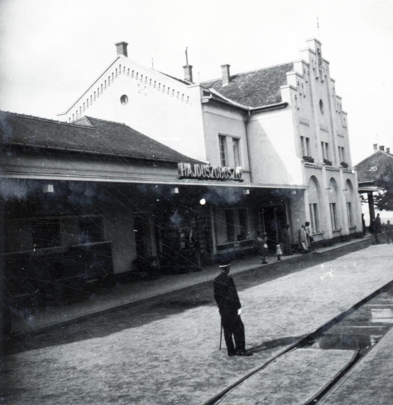1940, Tordai György, vasutas, vasútállomás, Fortepan #233002