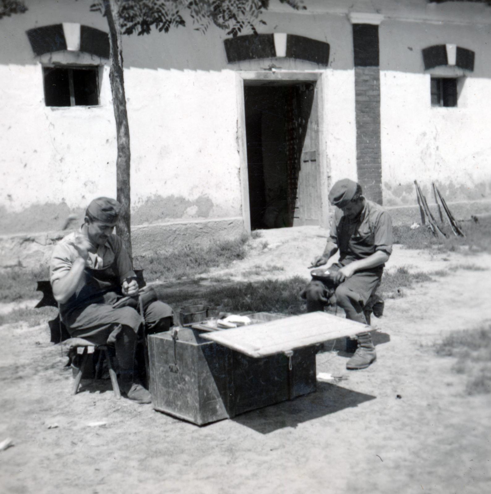 1940, Tordai György, cipész, katonaság, Fortepan #233009