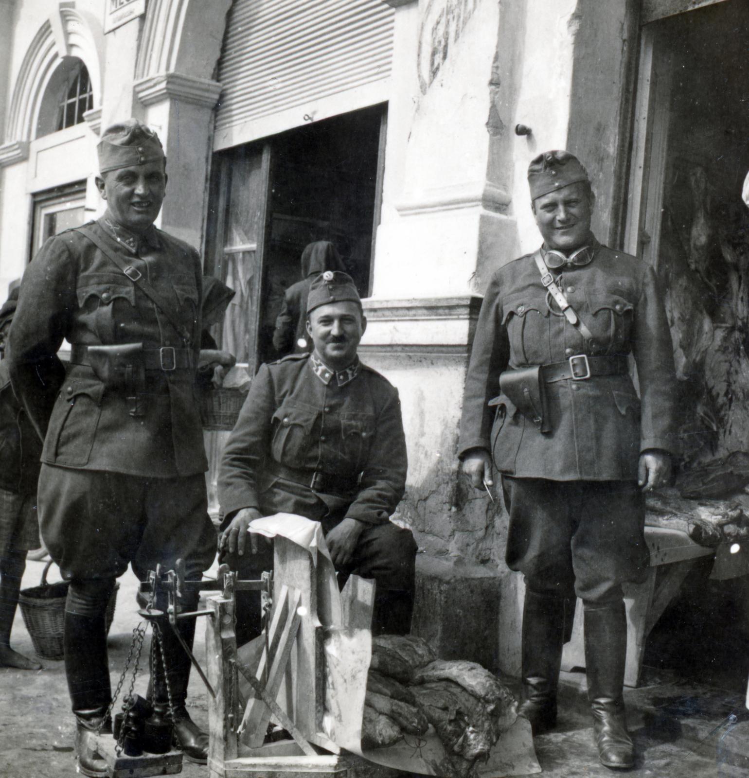 1940, Tordai György, súly, mérleg, hal, hárman, Fortepan #233047