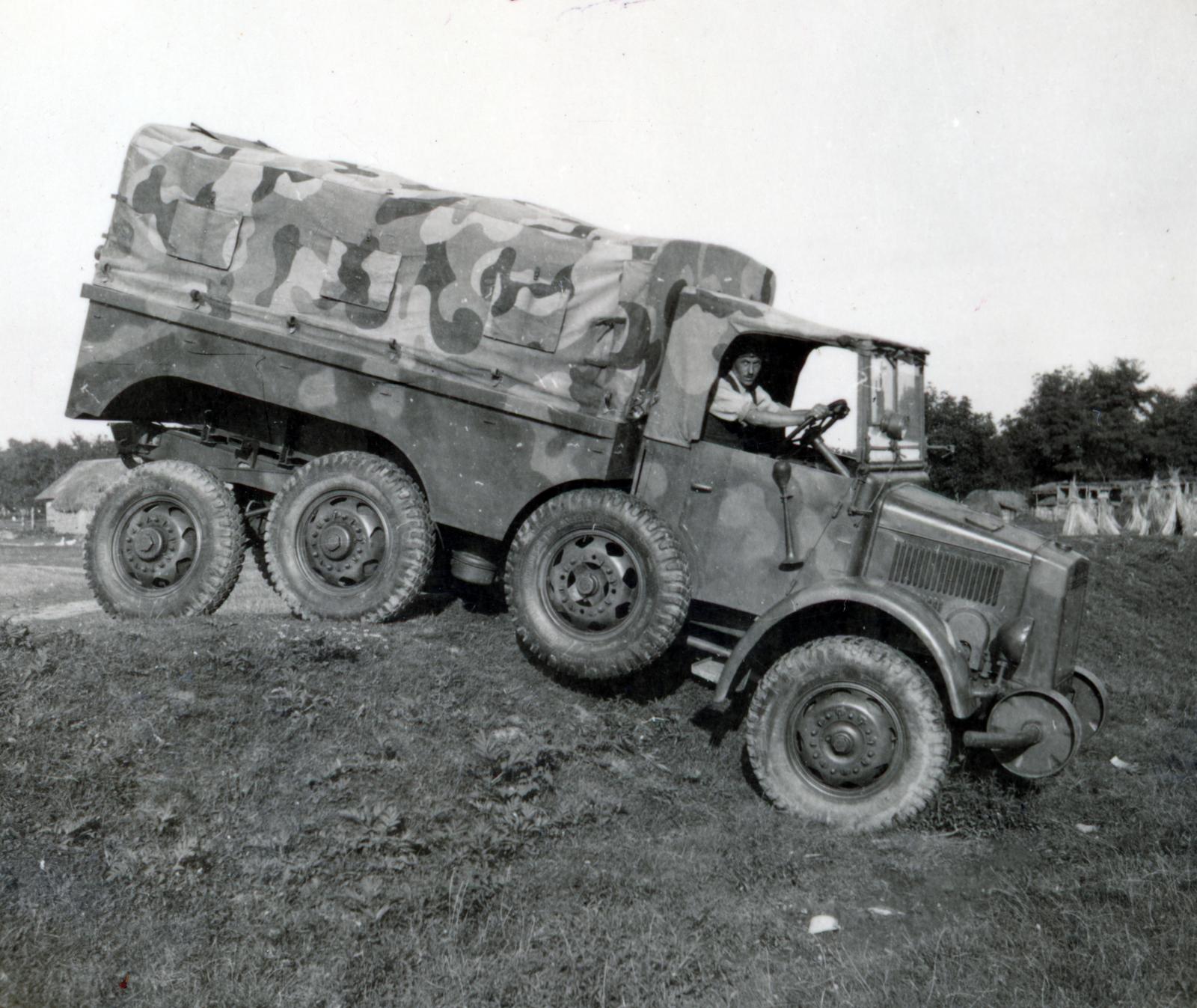 1940, Tordai György, camouflage pattern, horn, military vehicle, Fortepan #233073