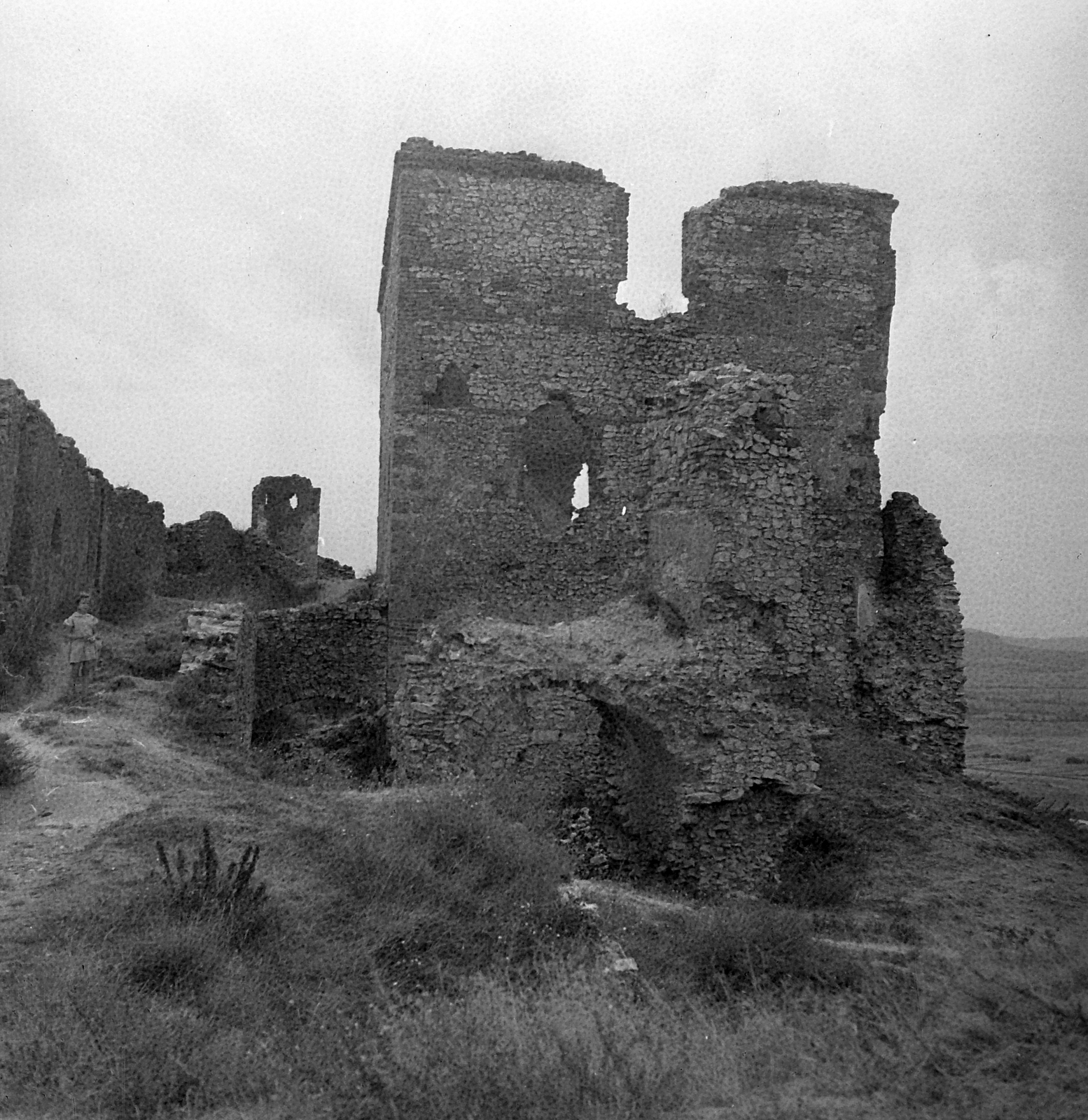 Hungary, Sümeg, vár, a romos öregtorony., 1950, Építész, ruins, castle, Fortepan #23342