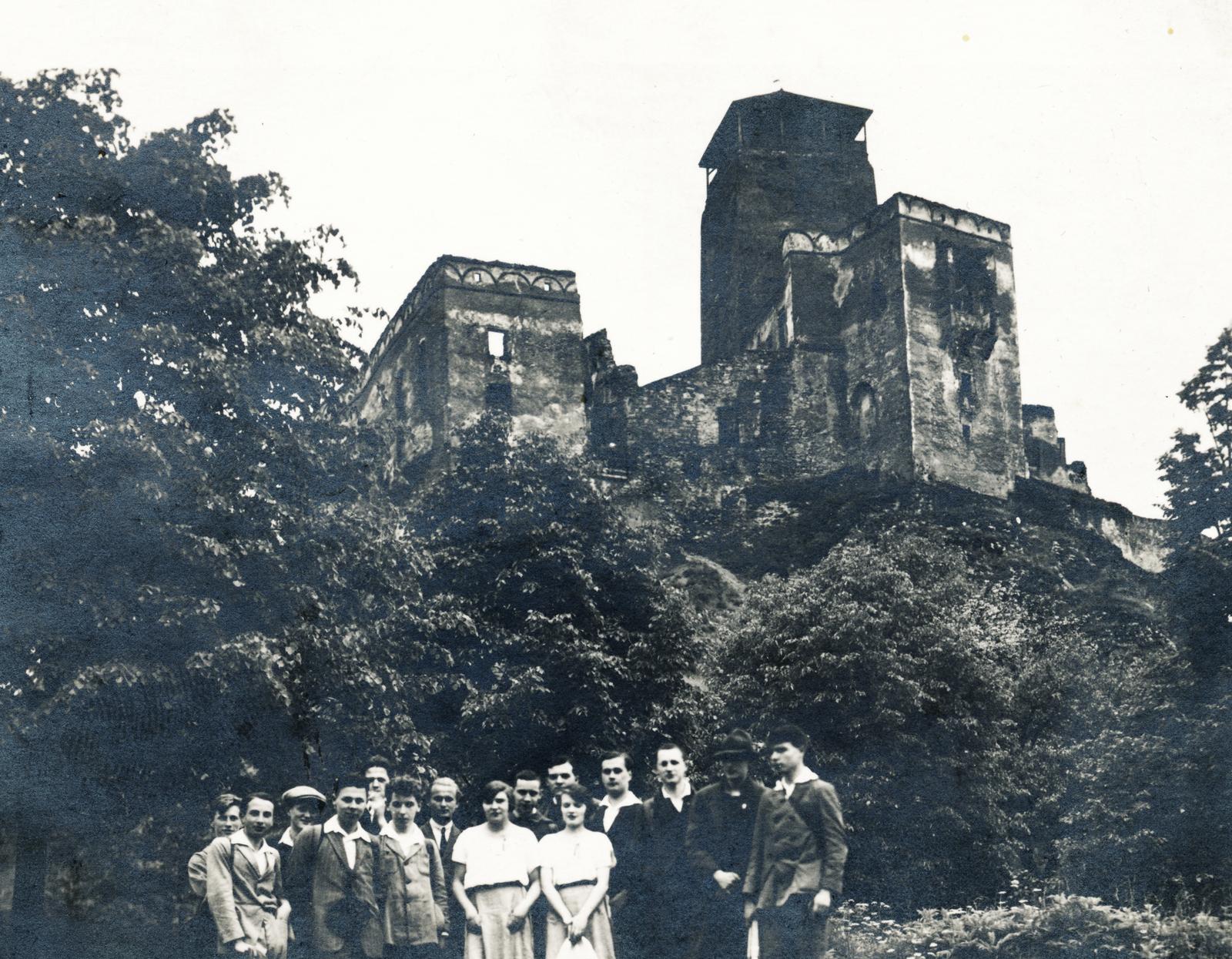 Slovakia, Trenčín, Trencsén vára., 1924, Brogyáni Jenő, excursion, Fortepan #233582