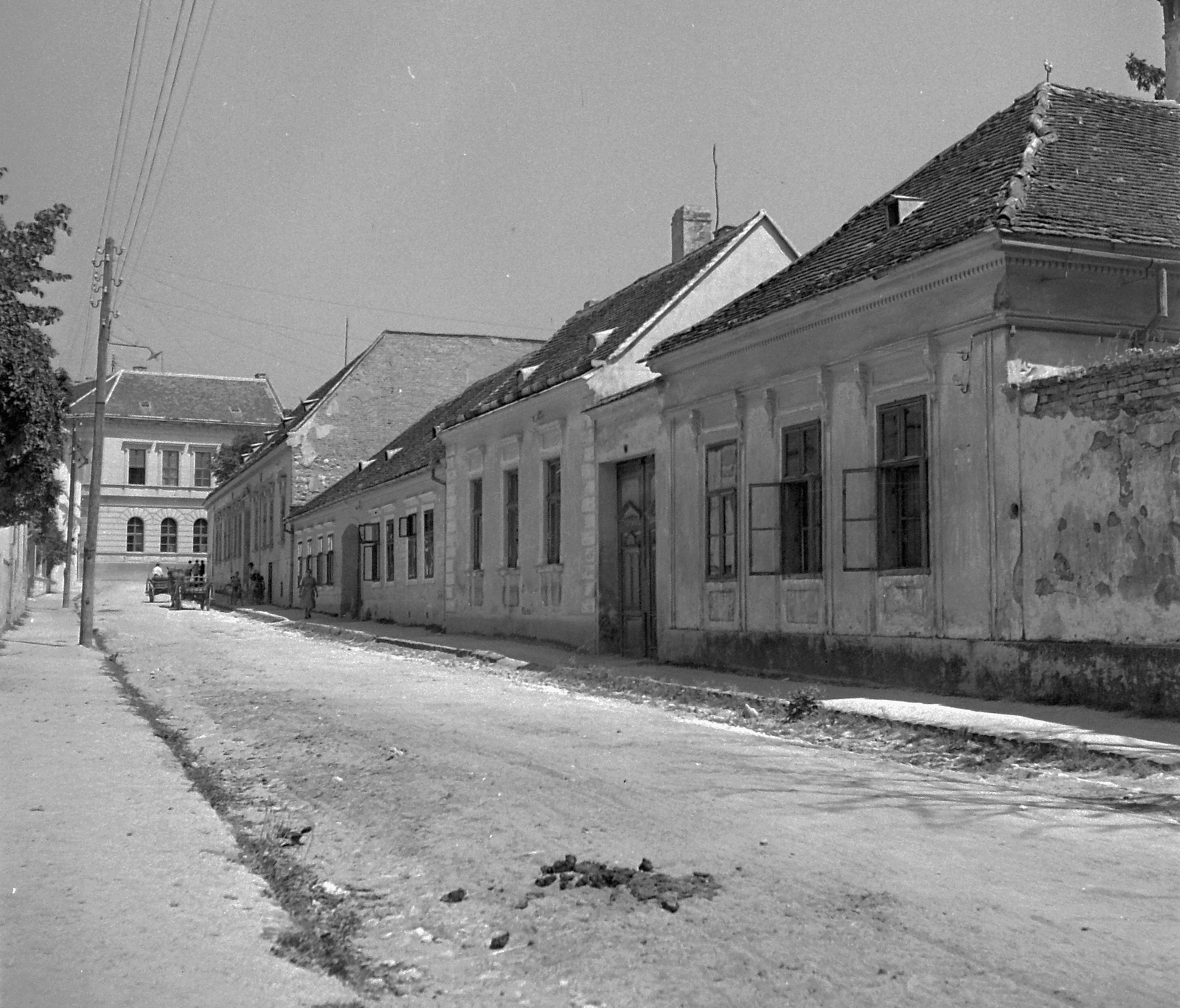 Hungary, Sümeg, Ramassetter utca a Kossuth Lajos utca felé nézve., 1950, Építész, chariot, street view, window, Fortepan #23369