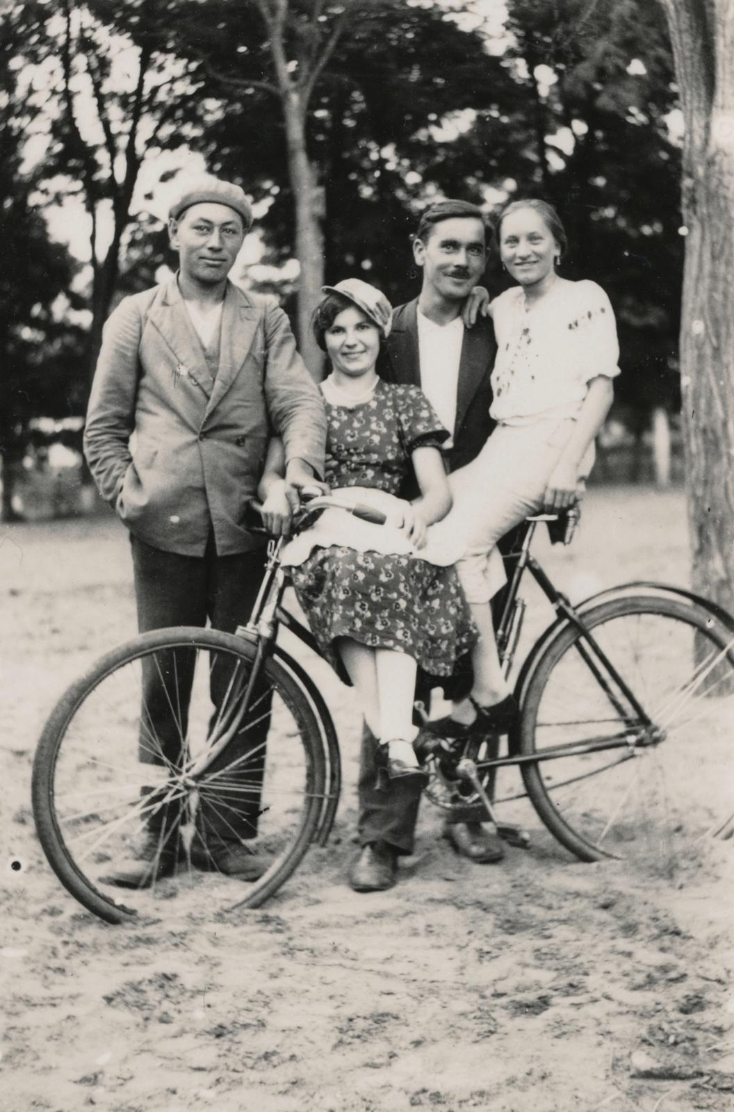 1936, Büki család, lányok-járművek, kerékpár, Fortepan #233698