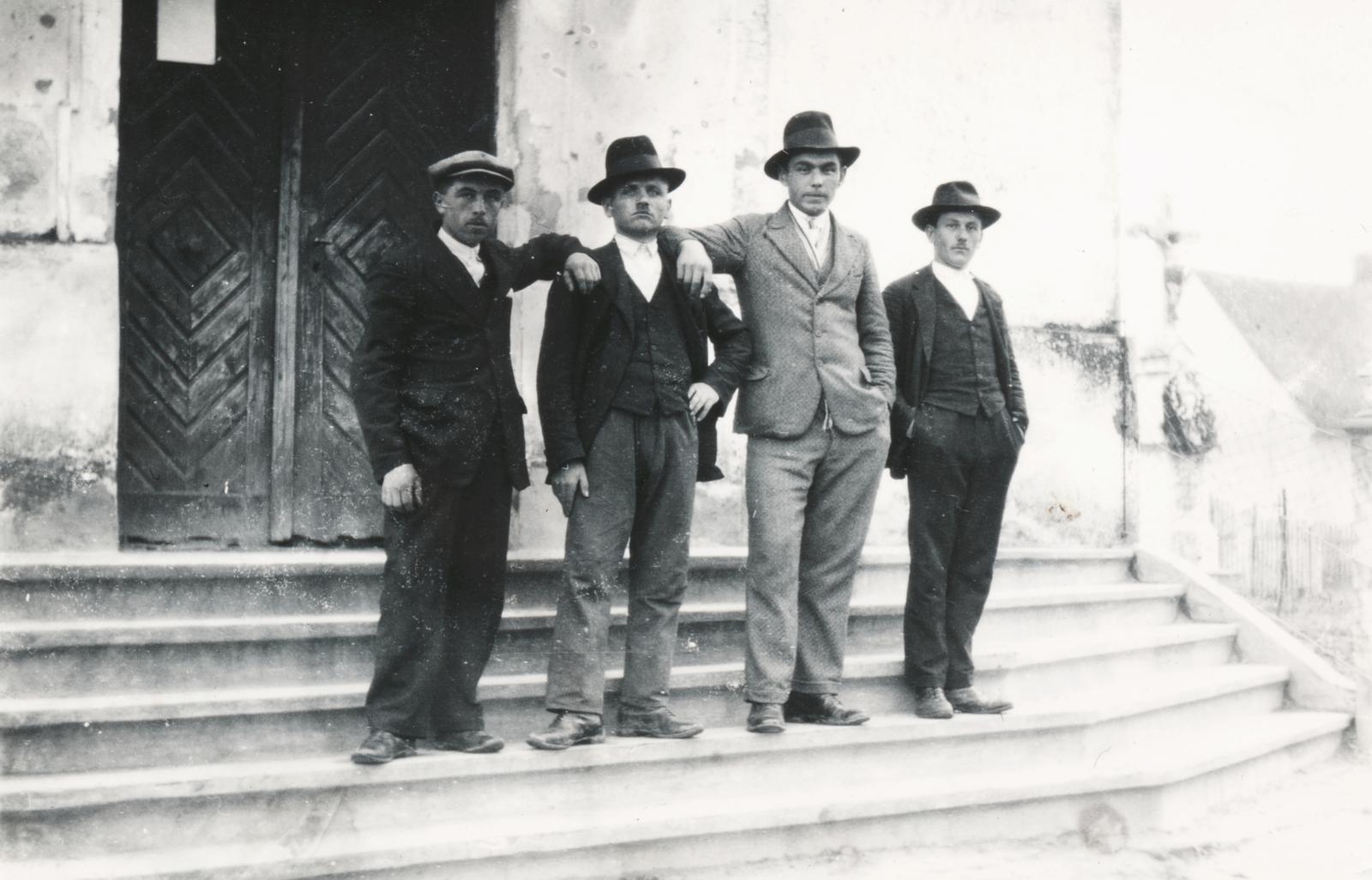1937, Büki család, támaszkodás, lépcső, kalap, férfiak, Fortepan #233712
