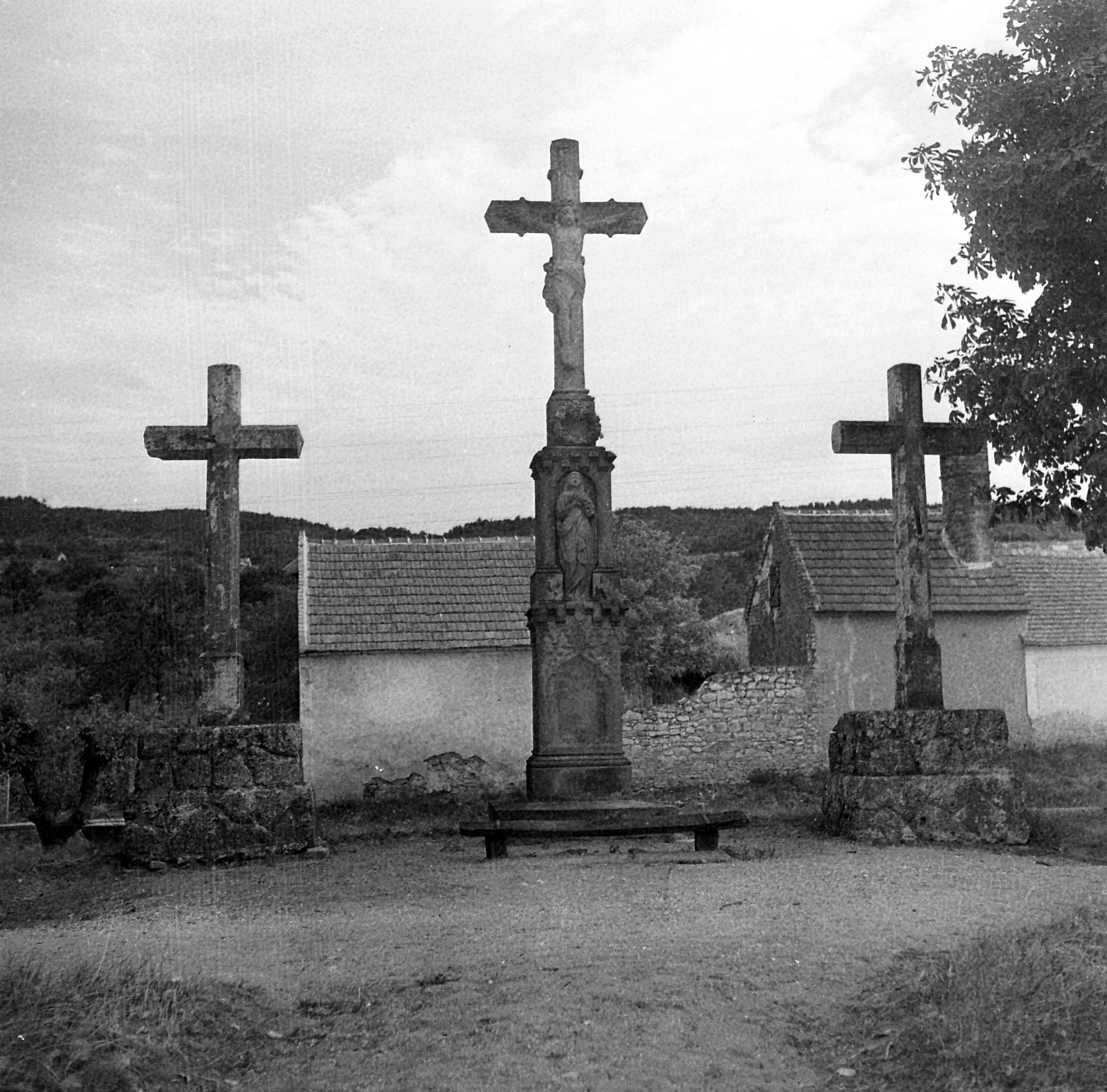 Hungary, Sümeg, temető, Kiskálvária kereszt., 1950, Építész, calvary, crucifix, Fortepan #23377