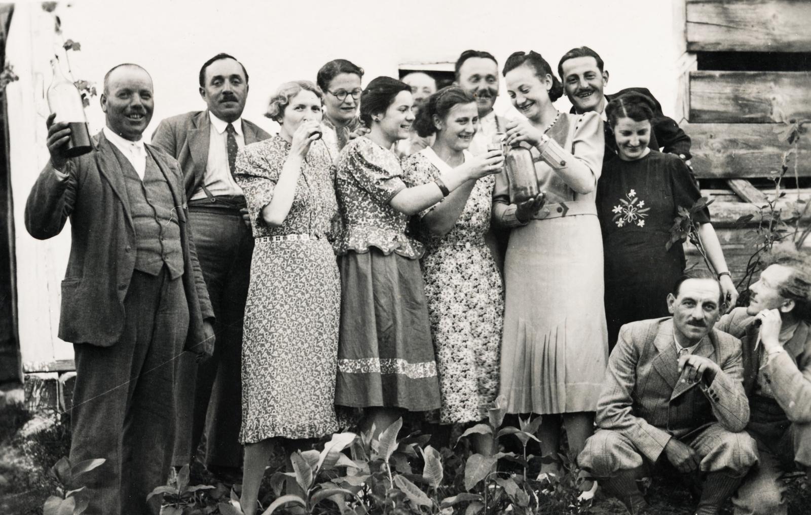 1940, Büki család, szódásüveg, fröccs, italozás, Fortepan #233777