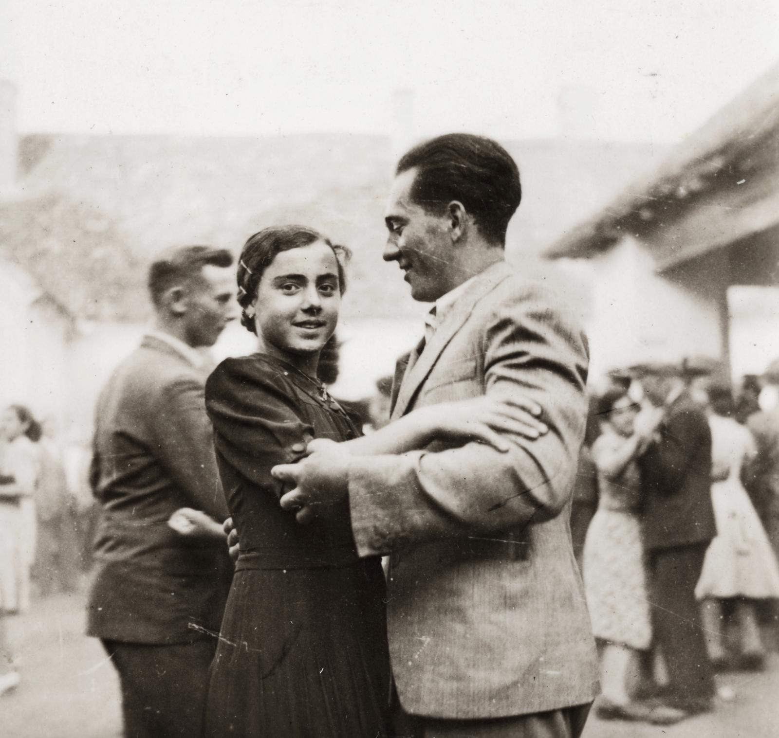 1941, Büki család, tánc, Fortepan #233790