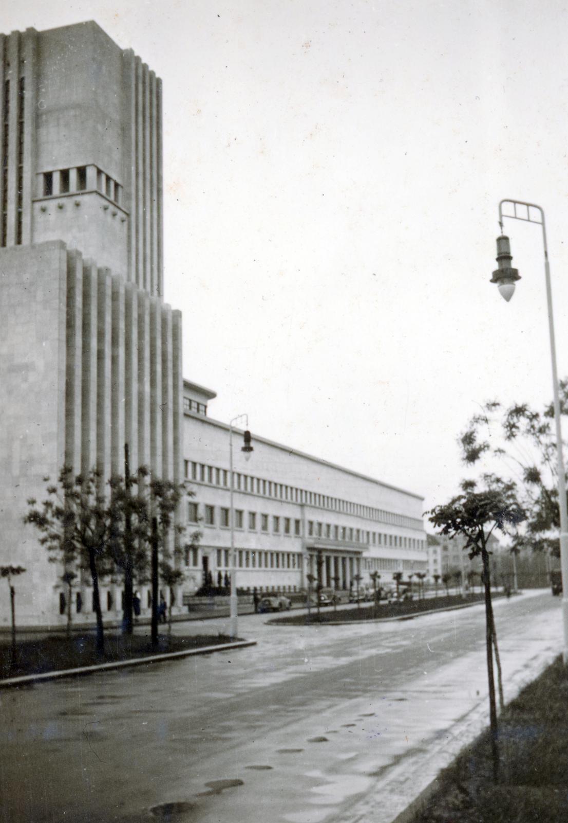 Serbia, Novi Sad, Horthy Miklós sugárút (Bulevar Mihajla Pupina), Báni palota (Banovina)., 1941, Jezsuita Levéltár, Fortepan #233852