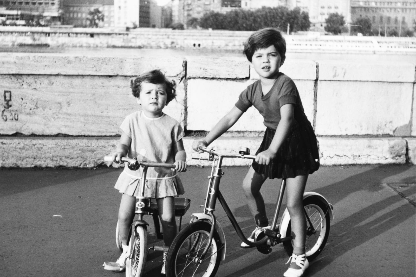 1969, Rajz Helga Eszter, kid's bicycle, Fortepan #233876