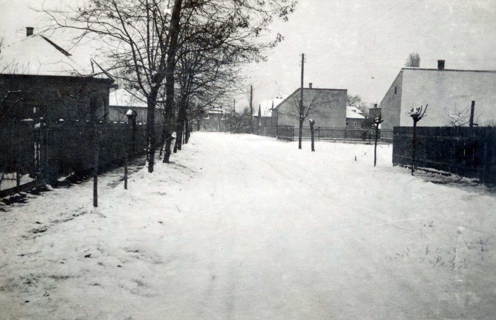 Magyarország, Budapest III., Jókai utca, szemben a Czetz János utca., 1943, Palágyi Bálint, Budapest, utcakép, Fortepan #233979
