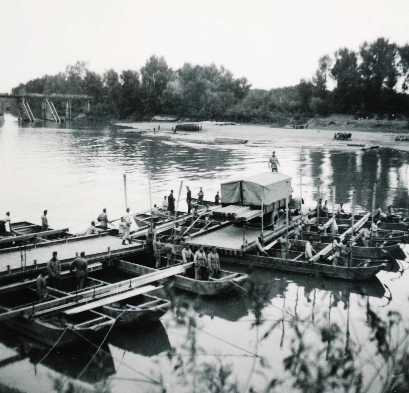 1940, Cserey Zoltán, pontoon, ferry, sapper, commercial vehicle, Fortepan #234026