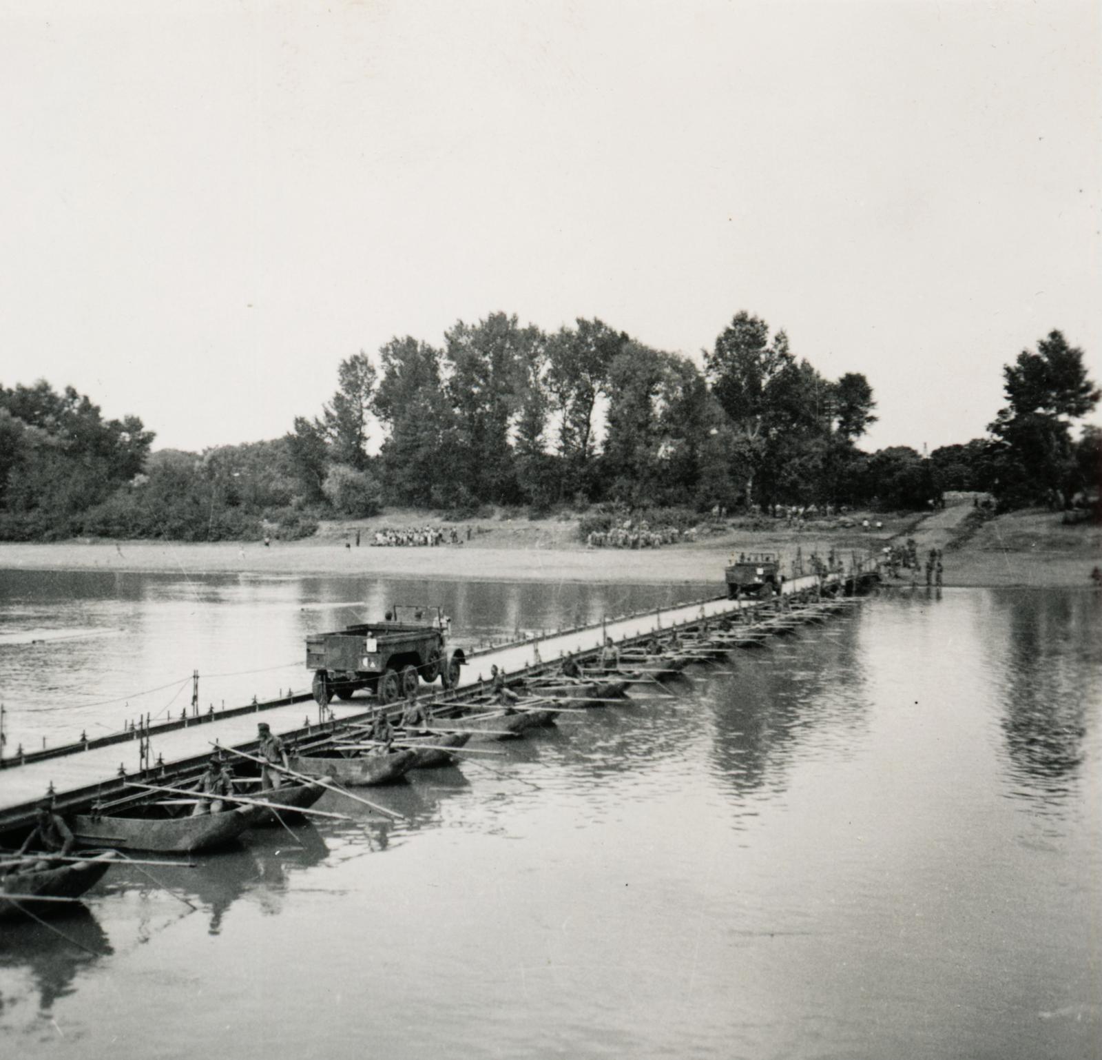 1940, Cserey Zoltán, pontonhíd, Fortepan #234027