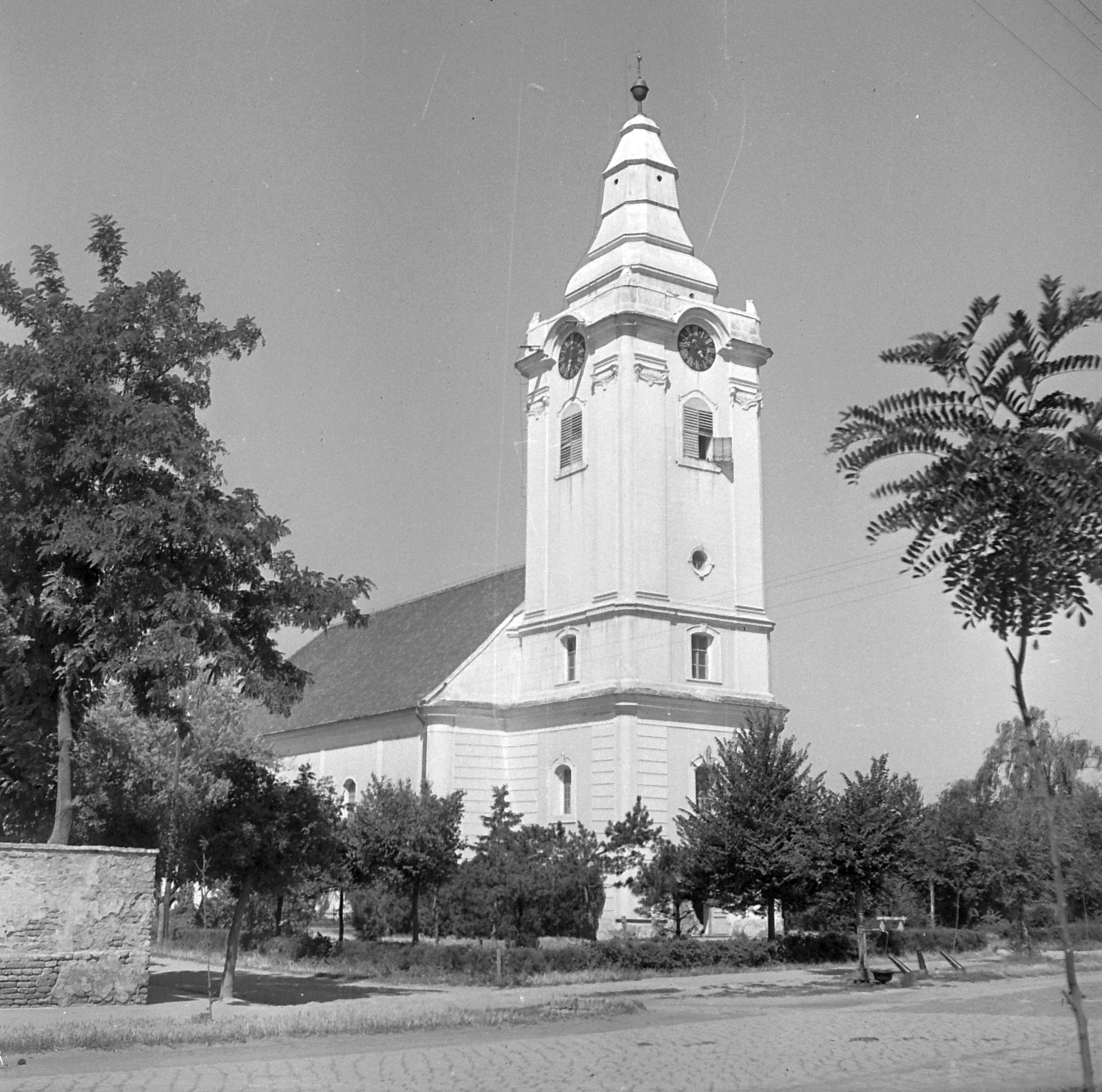 Hungary, Makó, Kálvin tér, református ótemplom., 1951, Építész, church, church clock, protestant, Fortepan #23407